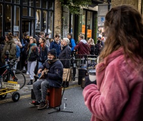 Busker and Admirer