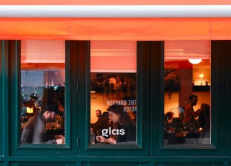 Glas